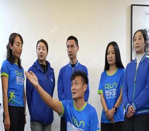 南寧馬拉松上這一停，讀懂這家乳企30年長(zhǎng)跑