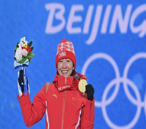 徐夢(mèng)桃在《人民日?qǐng)?bào)》撰文