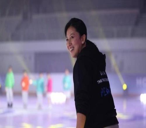 冰上筑夢(mèng)以善為橋，HOPEONICE聯(lián)合國(guó)難民署75周年慈善之夜溫情啟幕