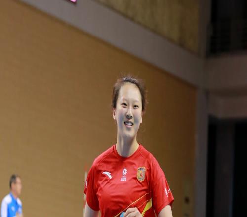 首秀轟21分超MVP！女排19歲1米93重炮崛起：張常寧指點(diǎn)龔翔宇替身