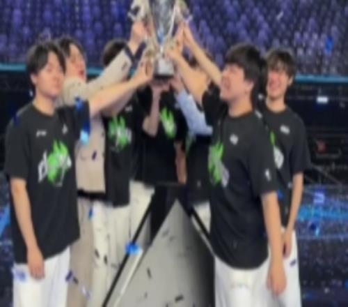 BLG：如果所有故事都要有終點(diǎn)那就再為25碧畫上一個(gè)告別的句號(hào)吧