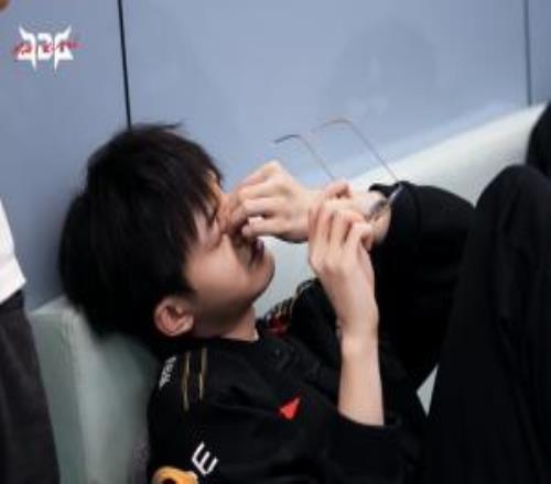 真这么烂网友统计Xun拼惩数据：被抢远古龙率100%被抢大龙率87.5%