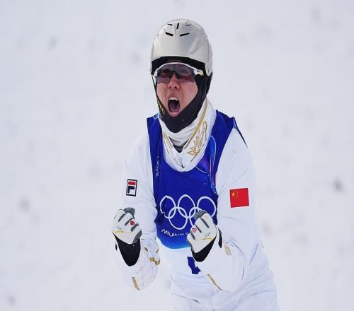 彼此扶持造就冠軍夫妻，王心迪不用再“嫉妒”徐夢桃的金牌了