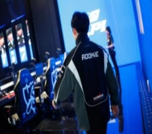 仁川中上還打嗎Rookie：明年iG陣容還不確定希望能吸取失敗的教訓(xùn)