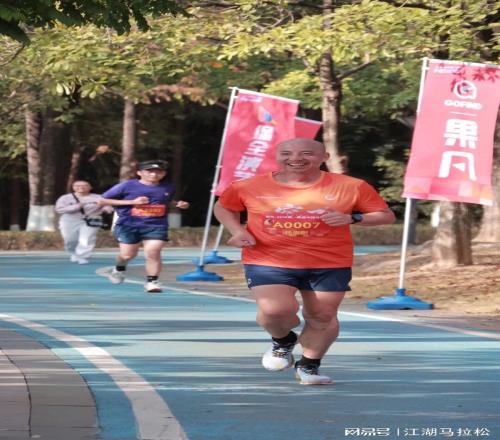 跑上賽道，辦這場(chǎng)“全員馬拉松”有啥用