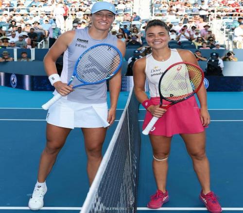 斯瓦泰克和羅伊格合作首秀被贊完美，鮑里妮被打哭爆出最大冷門(mén)