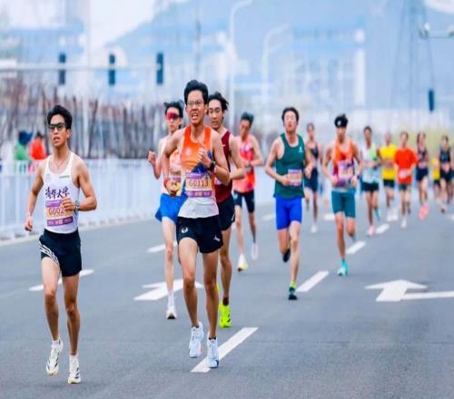 10公里精英賽門頭溝站收官，新增高校組吸引300余名學(xué)子參賽