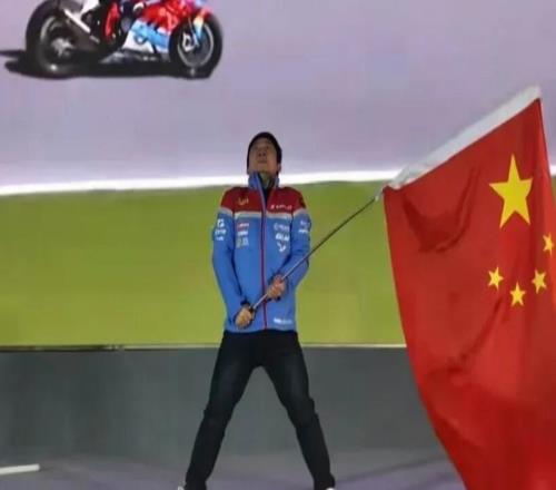 張雪奪冠：一個關(guān)于夢想、選擇與媒體的真實(shí)故事