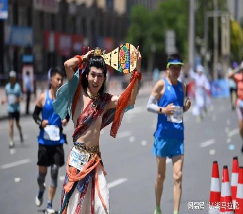 奇裝異服靠邊站！干凈馬拉松時代來了