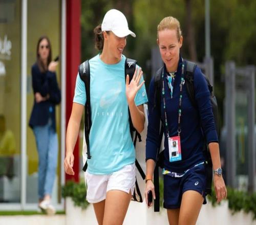 不算意外的告別斯瓦泰克官宣和教練費(fèi)塞特分道揚(yáng)鑣