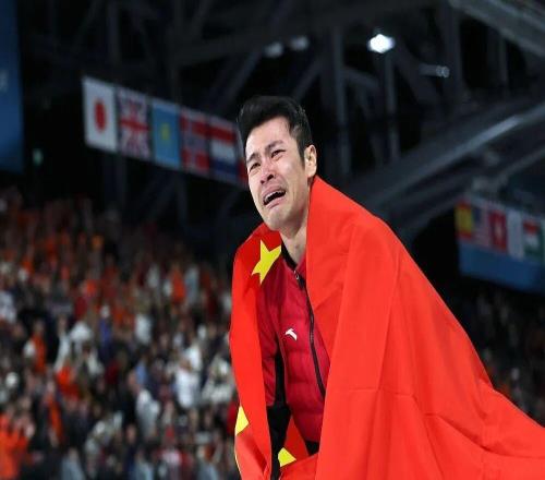 虎口拔牙！速滑男子1500米寧忠?guī)r破奧運紀(jì)錄摘金