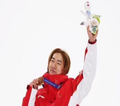 單板滑雪大跳臺摘銅，蘇翊鳴完成更成熟一跳