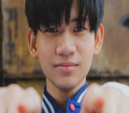 狠狠地交上学费!HongQ三局被打出对位差距三局战绩合计141316!