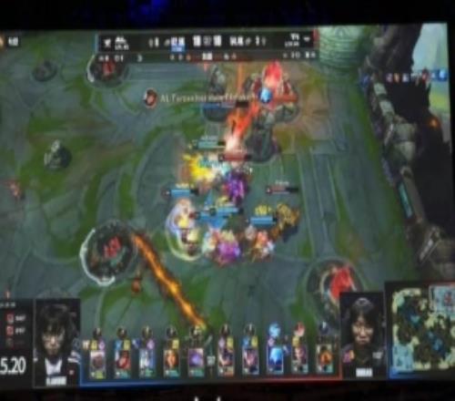 媒体人:Faker这冰鸟选的有点装了再给兰子拿个兰博可以说全错