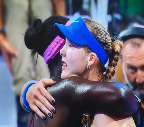 安德列娃被打哭殃及教練被喊下課，鄭欽文稱未找回專注度導(dǎo)致輸球