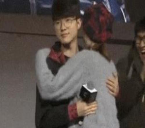 现在再看“守身如玉”的Faker,是不是诠释了什么才是真正的职业选手