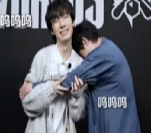 Karsa第三輪抽簽感謝寶藍(lán)：藍(lán)哥才是真兄弟Jiejie和Ming學(xué)學(xué)人家