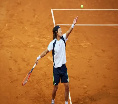 同姓不同命！張之臻抵抗56分鐘吞蛋速敗，張帥橫掃終結(jié)六連敗