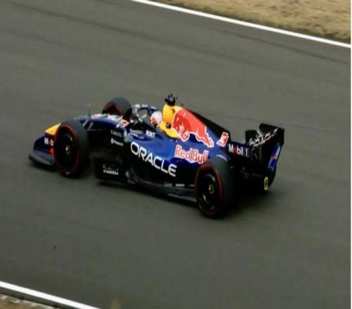 《一級方程式：疾速爭勝》：用影像語言重寫一項(xiàng)運(yùn)動