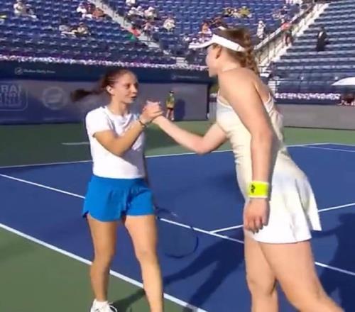 萊巴金娜因病退賽無緣八強(qiáng)，巴多薩因退賽遭網(wǎng)暴忍無可忍發(fā)文怒懟