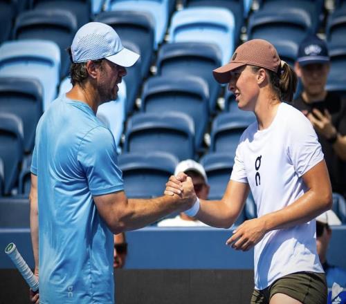 費(fèi)塞特回應(yīng)與斯瓦泰克分手羅伊格遭前弟子吐槽