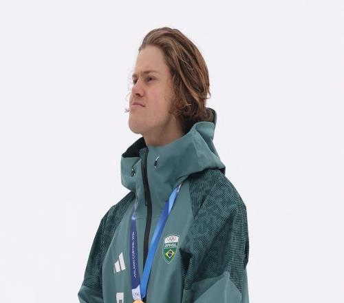 米蘭冬奧早報：揪心！孫龍受傷！谷愛凌頂住壓力晉級決賽！