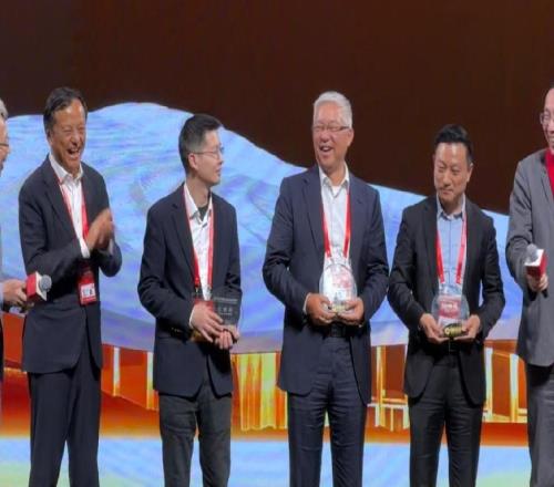 亞布力觀察滑雪先學剎車，機器人得努力學暫停