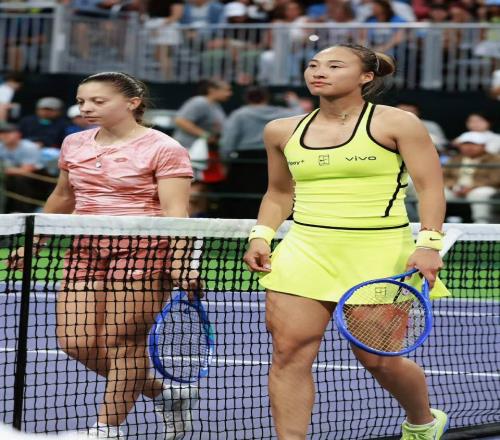 鄭欽文出局輿論又炸了！網(wǎng)友喊新教練下課，一姐罕見承認(rèn)處于低谷