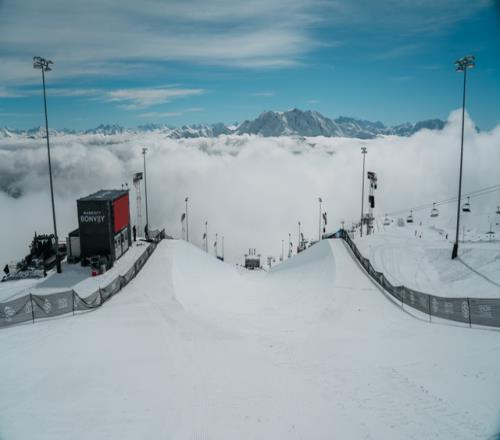 TheSnowLeague雪盟滑雪職業(yè)聯(lián)賽首個(gè)賽季在瑞士萊克斯圓滿落幕