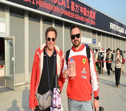 魔都眼F1上海站開賽，北外灘卡丁車體驗排隊至凌晨