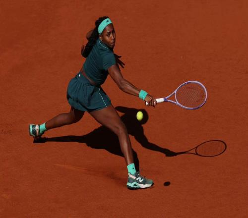 嘔吐加醫(yī)暫！高芙頂住身體不適艱難逆轉(zhuǎn)，絲襪的預(yù)言真的成真了嗎