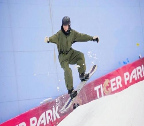 廣州市選拔青少年滑雪隊！第三屆灣區(qū)冰雪體育旅游文化季啟幕