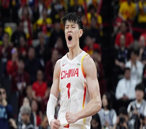 曾凡博成为NBA历史上第三位效力篮网的中国球员