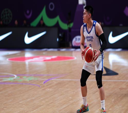 CBA出品杀疯了亚洲杯至今单场得分最高的两位球员都来自CBA