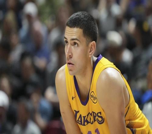 即将达成签约！无缘回归湖人，他直接退出NBA