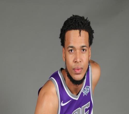 媒体人：目前已有CBA季后赛级别球队报价NBA内线球员拉比西埃