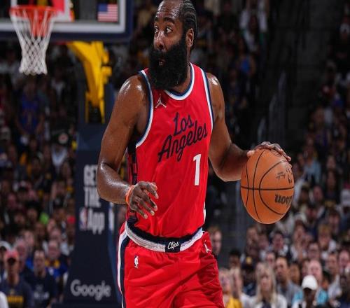 哈登刚结束中国行头条新闻小调查：哈登赢得过NBA总冠军吗