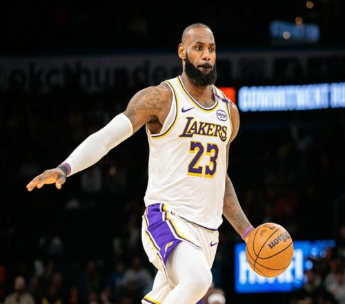 当今NBA五大快攻高手：詹姆斯第四，字母哥第二，第一出人意料