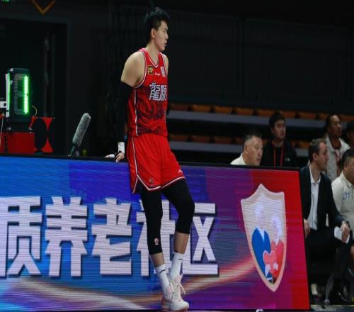 目标NCAA！张博源加盟美预科高中不得不盛赞山西很开明