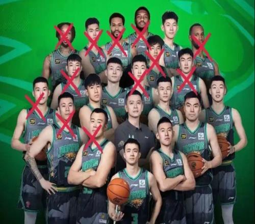质押股权，卖主力，功勋老将心灰意冷退役，四冠辽宁男篮高峰陨落