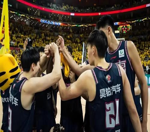 攻防一体！广东新援休赛期积极保持状态将是球队冲冠重要砝码