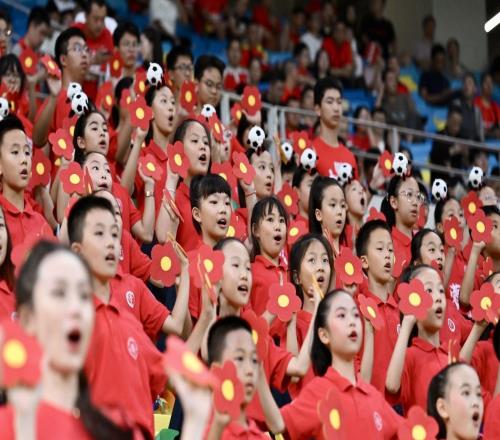 中超“首尾大战”！成都蓉城1比0力克亚泰，捍卫“榜一大哥”位置