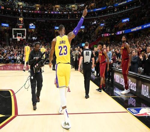 NBA40+得分榜出炉！张伯伦比率高达23.6%科比在列詹姆斯数据意外