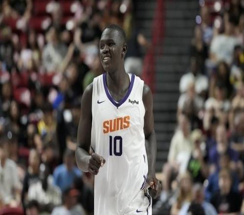 格雷森阿伦：马卢阿奇指挥防守覆盖的能力已达到NBA级别