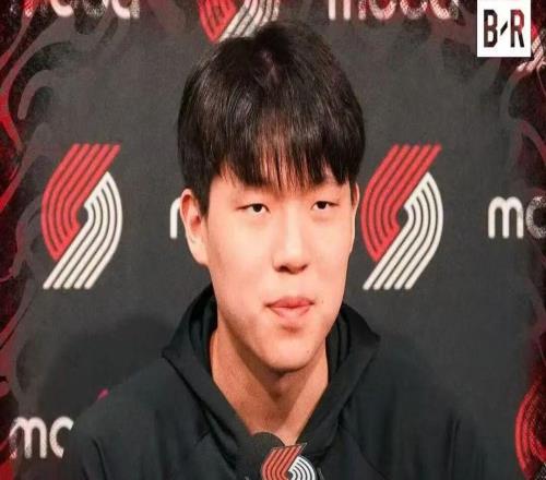 杨瀚森首秀4分！球队1分绝杀！这脚步绝了！！