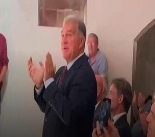 每体：拉波尔塔出席球迷聚会，表态球队将为欧冠冠军而战