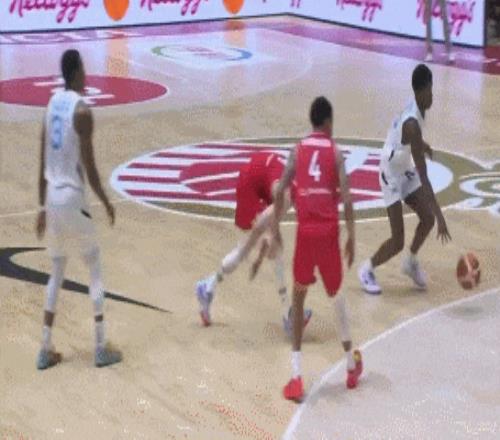 从2400人小岛打进NBA，他才真是“上乔下科”？