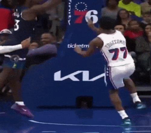 从2400人小岛打进NBA，他才真是“上乔下科”？