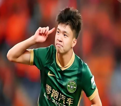 举世关注！外媒盛赞中国男足18岁天才：他有球王风范，已超越武磊