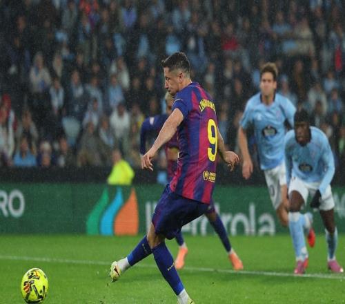 2亿超巨连场建功，莱万帽子戏法造80年神迹，巴塞罗那42塞尔塔